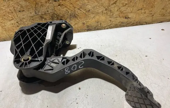 Volkswagen Golf V Clutch pedal 15012007 53002104653 1K1721059CH