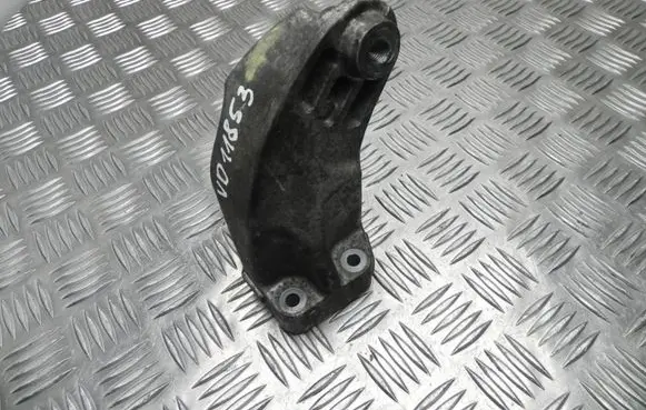 Mercedes-Benz E W212 Engine mounting bracket A6422230604 VD11853