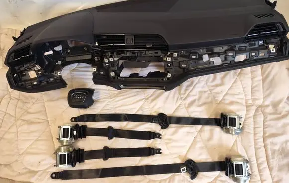 Audi Q3 F3 Dashboard AUDIQ383AKONSOLA