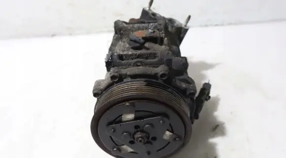 Peugeot 308 Air conditioning (A/C) compressor (pump)