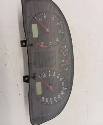 Volkswagen PASSAT B5 Speedometer (instrument cluster) 3B0919861B 1940090