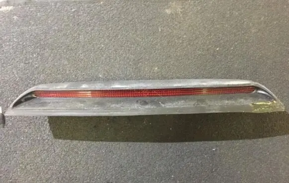 Volkswagen PASSAT B5 Third/center stoplight 3b5945121