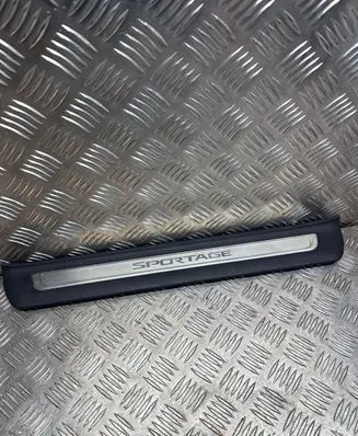 KIA Sportage Front sill trim cover 85874F1500