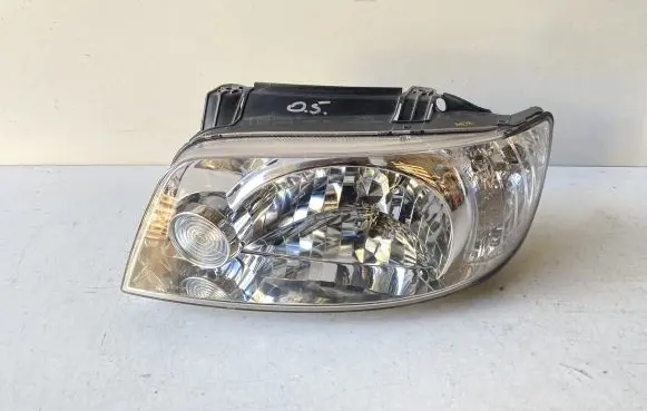 Hyundai Matrix Headlight/headlamp 92101170
