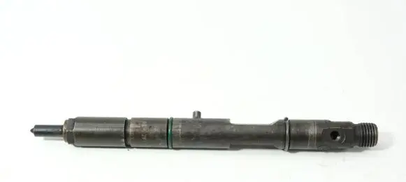 Audi A4 S4 B5 8D Fuel injector 059130201E