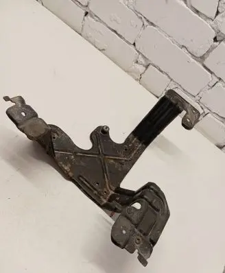 Volkswagen Transporter - Caravelle T5 Webasto auxiliary heater mount bracket 7H0819827A