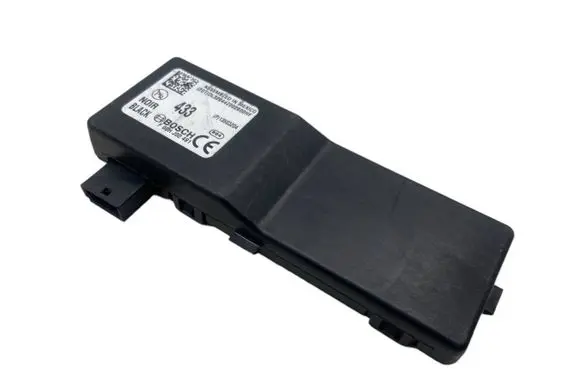 Opel Astra J Door central lock control unit/module 13503204 F00HJ00491