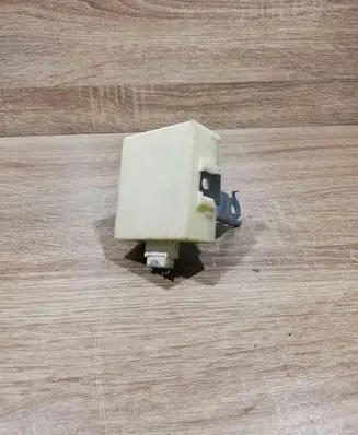 Toyota Corolla Verso AR10 Door central lock control unit/module 8974105050 73667112