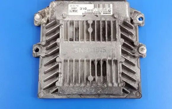 Volvo V50 Engine control unit/module ECU 30729518