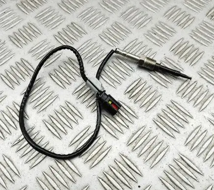 BMW X6 G06 Oil temperature sensor 8478383