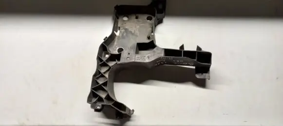 Renault Scenic II - Grand scenic II Front bumper mounting bracket 8200137496 43194