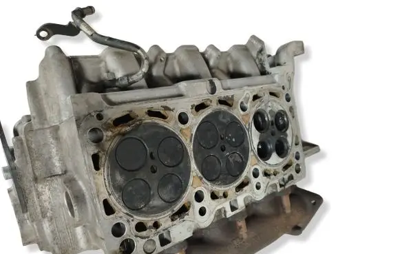 Volkswagen Tiguan Engine head 