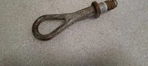 Volkswagen PASSAT B5.5 Towing hook eye 4B0805610A
