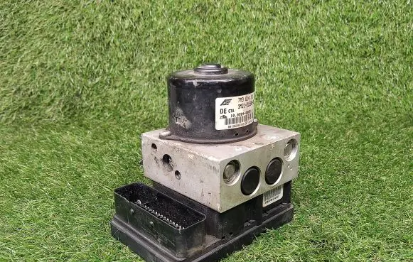 Volkswagen Sharan ABS Pump 7M3614111R 3M212L580BB