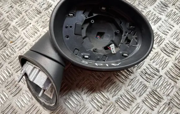 Mini Cooper Countryman R60 Front door electric wing mirror 