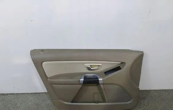 Volvo XC90 Front door card panel trim 