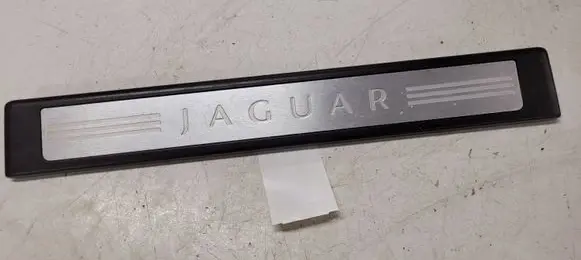 Jaguar XF X250 Front sill trim cover 8X2313201AF