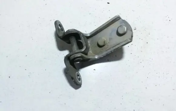 Toyota Avensis T220 Front door upper hinge