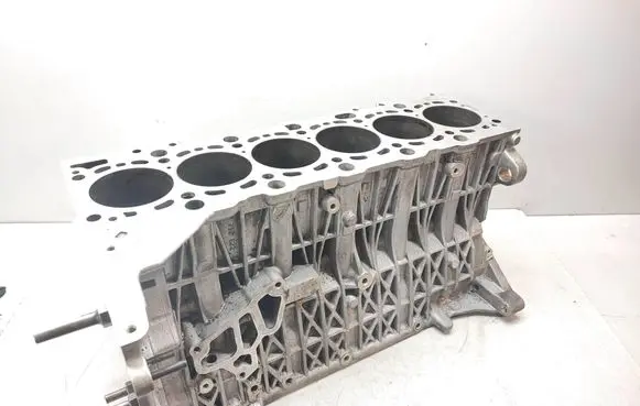 BMW X3 E83 Engine block 306D3 7792822