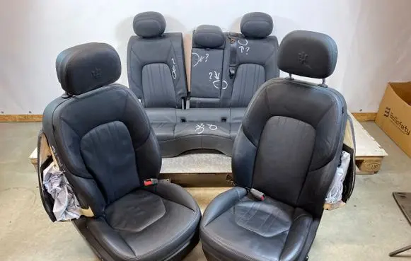 Seat set