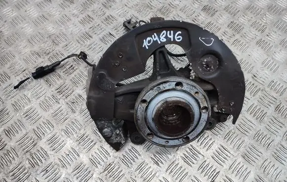 Citroen C4 II Picasso Front wheel hub 9806779480