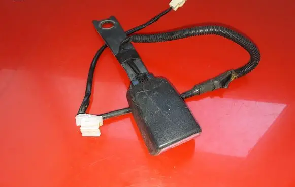 Lexus IS 220D-250-350 Front seatbelt buckle E034501 B480