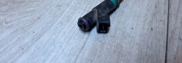 Ford Focus Fuel injector 98MFBC9F593