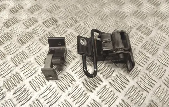 Audi A3 S3 8P Rear door hinge set 8P4833402