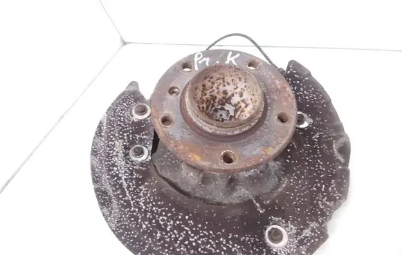 BMW 1 E81 E87 Front wheel hub spindle knuckle 6764443 31216764443