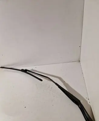 Front wiper blade arm