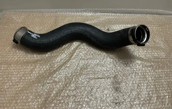 Mercedes-Benz B W246 W242 Intercooler hose/pipe A2465281182 3141032