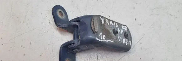 Toyota Yaris Front door upper hinge