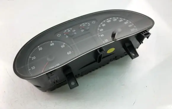 Volkswagen Polo Speedometer (instrument cluster) 6Q0920823