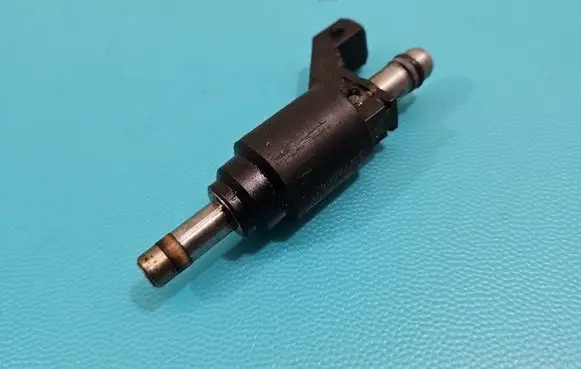 Fuel injector