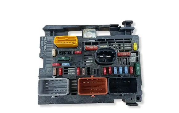Citroen Berlingo Fuse module 9664706280