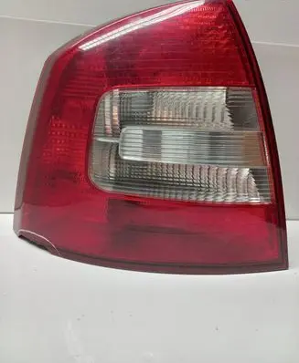 Skoda Octavia Mk2 (1Z) Rear/tail lights 086651918L 3483821
