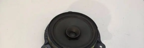 Nissan Juke I F15 High frequency speaker in the rear doors 