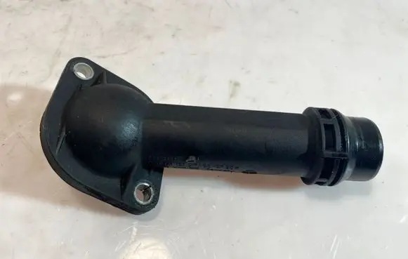 Volkswagen PASSAT B5.5 Engine coolant pipe/hose 06B121121 03G121121C 038121121B