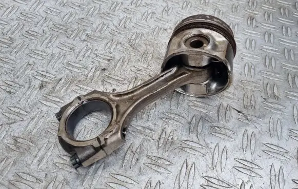 Lexus IS 220D-250-350 Piston with connecting rod 86L78 R3US1