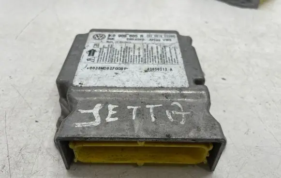 Volkswagen Jetta V Airbag control unit/module 1K0909605R