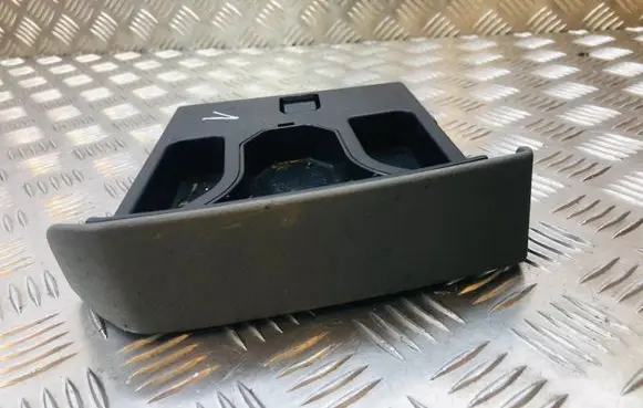 Chrysler Voyager Cup holder 586221