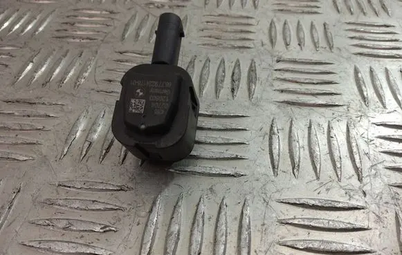 BMW 5 F10 F11 Airbag deployment crash/impact sensor 9224178