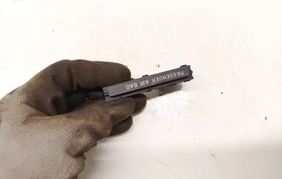 Volkswagen PASSAT B6 Passenger airbag on/off switch 3C0919234A