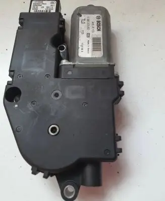 Honda Accord Rear door window regulator motor 0390203452