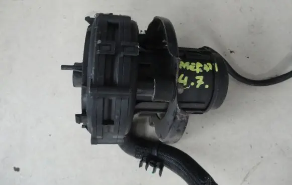 Maserati Quattroporte Secondary air pump 72247204