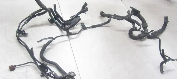 Audi Q3 8U AdBlue injector 04L131113G