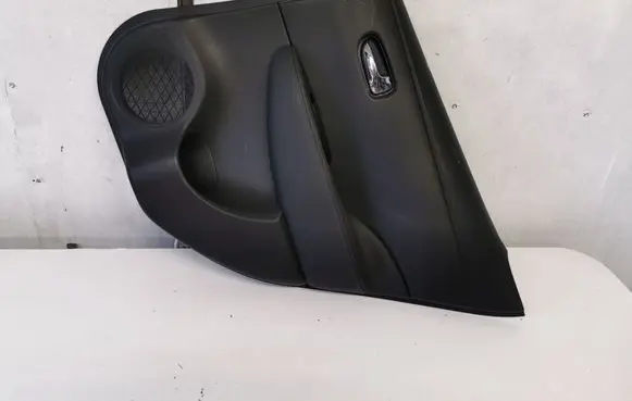 Nissan Leaf II (ZE1) Rear door card panel trim