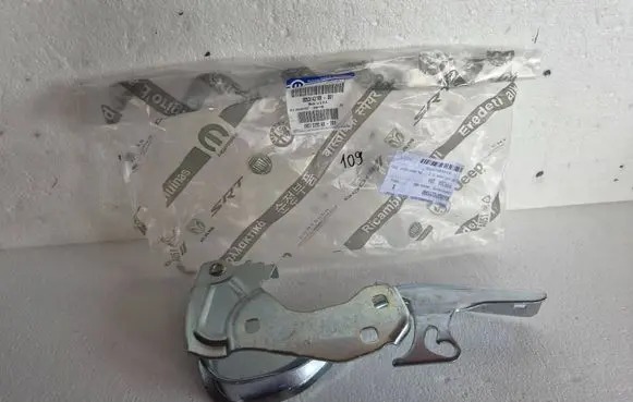 Fiat 500 Engine bonnet/hood hinges 68070290AB 53143189