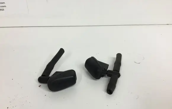 Ford Fiesta Windshield washer spray nozzle 