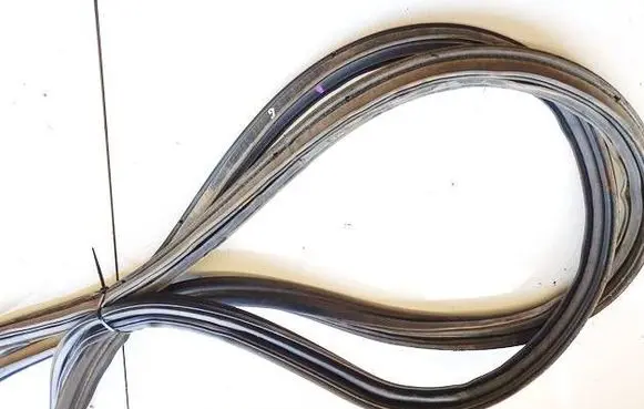 Honda FR-V Trunk rubber seal (body)